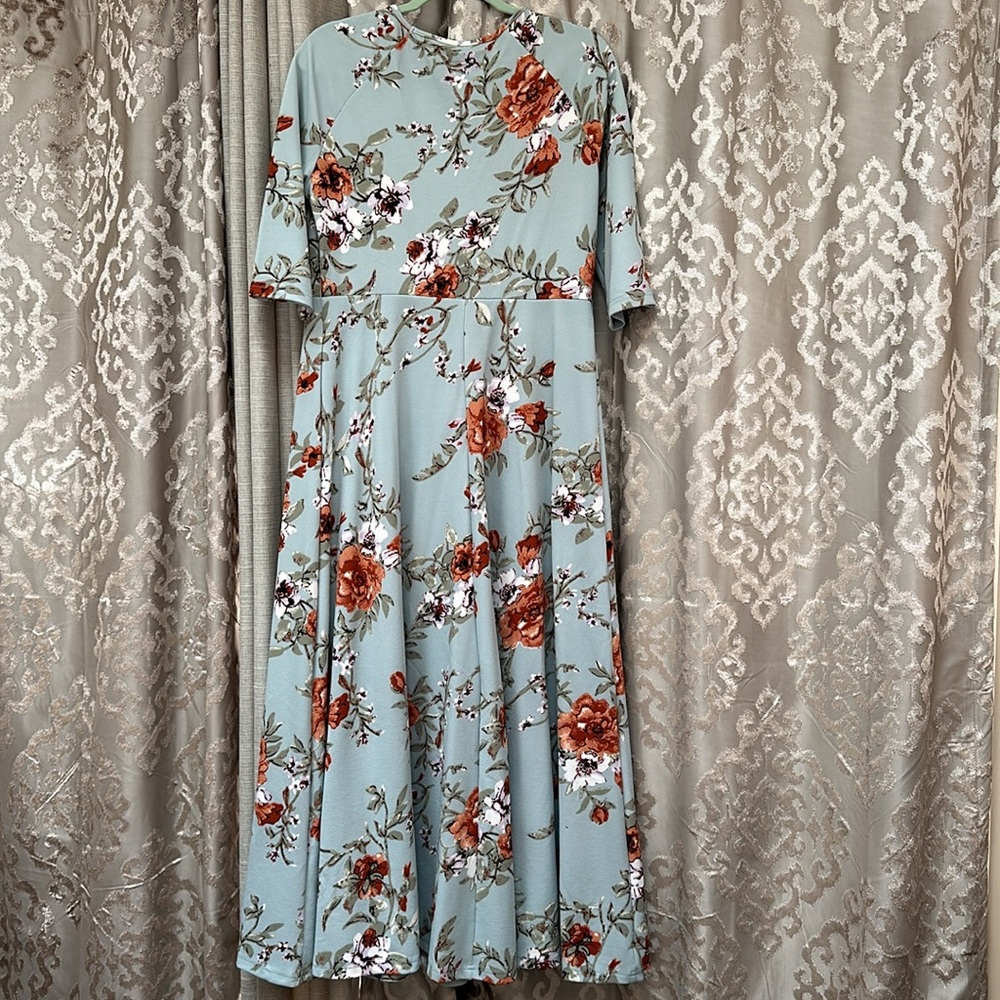Floral 3/4 Sleeve Maxi Dress with Belt Size 0XL - Picture 5 of 6
